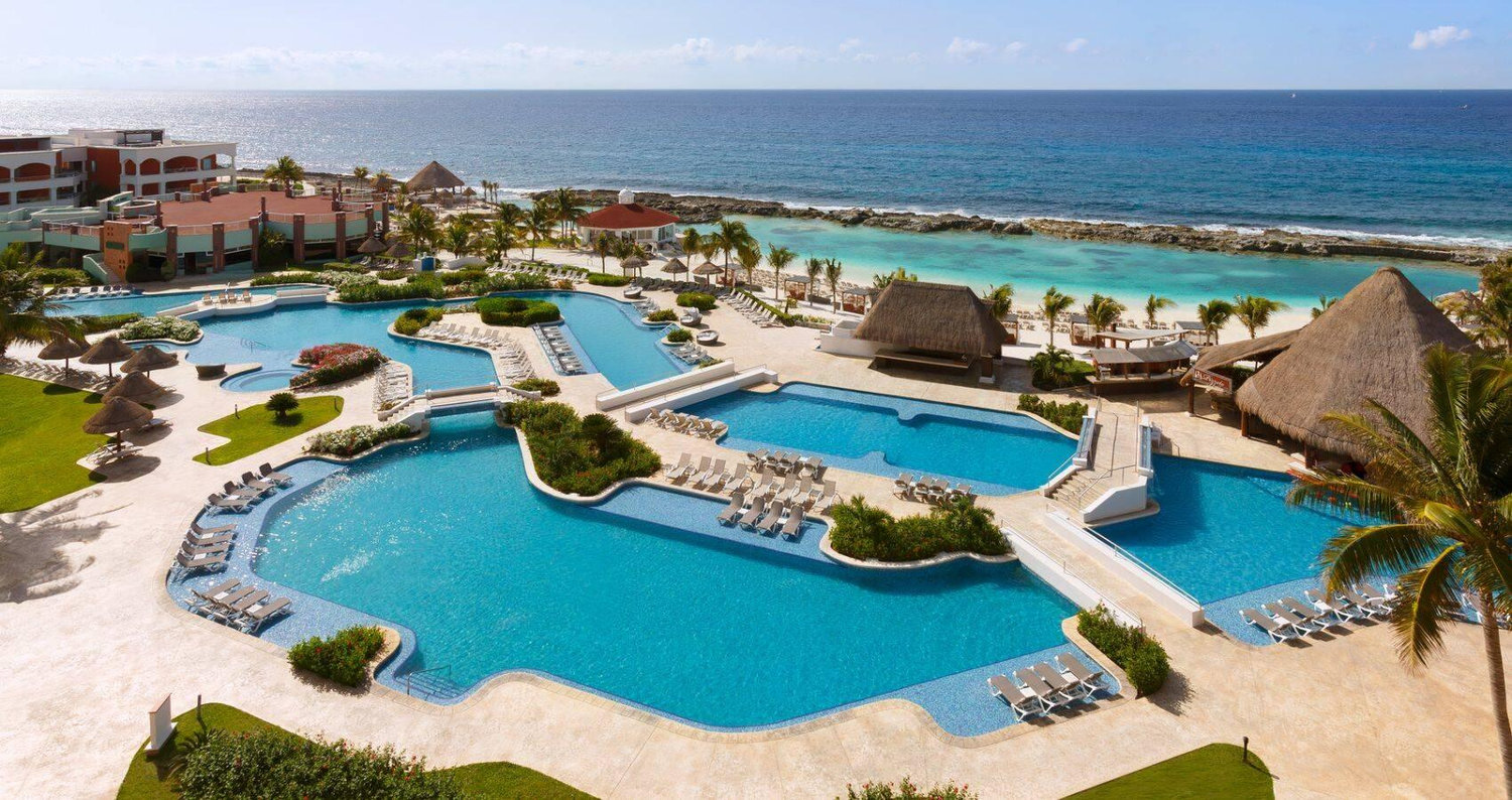 The Wedding Website of Caitlin Walsh and Alex Winski