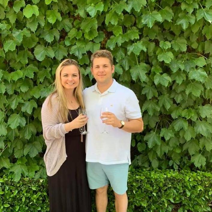 One of our favorite hobbies... Wine tasting in Healdsburg, CA!