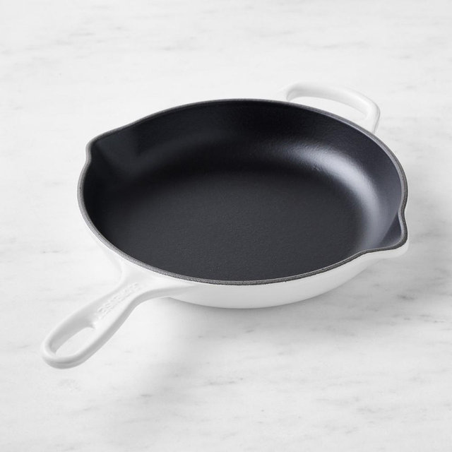 Le Creuset Signature Enameled Cast Iron Skillet Fry Pan, 9 1/2", Matte White