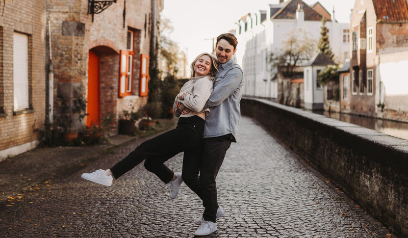Robyn Sharp and Tim Ustica's Wedding Website