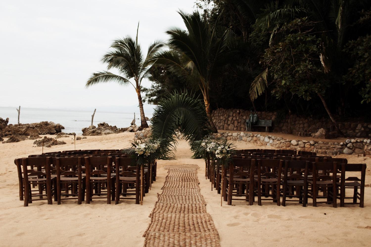 The Wedding Website of Denisse Ponce and Adrian Martinez
