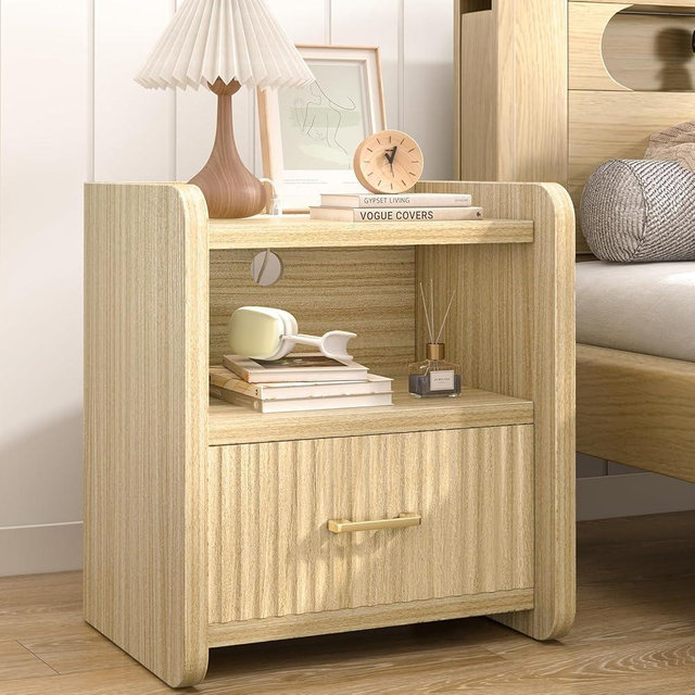 Curlaky Night Stand with Charger Station, Fluted Wood Nightstand with Drawer Storage, Modern Bedside Table, Wide Nightstands for Bedroom, Mid Century Wooden Night Stands for Home Office Sofa Couch