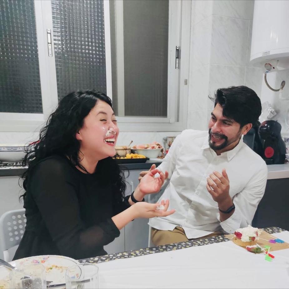 Celebrating my 30th birthday. Fun Fact: Little did we know a few month later our psycho Land lady would smear this beautiful kitchen with cat fences..Ahhh sweet memories