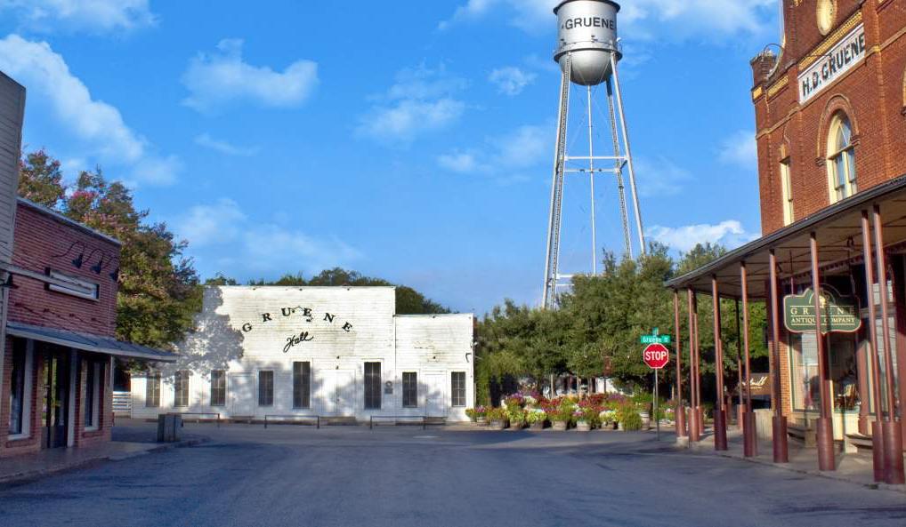 The Wedding Website of Carolina Quintanilla and Kyle Brandon