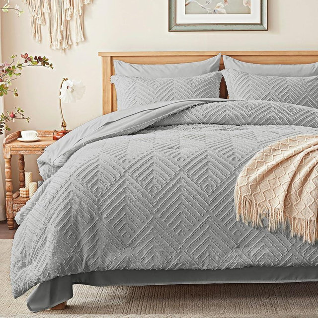 Zzlpp Queen Comforter Set 7 Pieces, Light Grey Tufted Bed in a Bag with Comforter and Sheets,All Season Boho Bedding Sets with Comforter, 2 Pillow Shams, 2 Pillowcases, 1 Flat Sheet, 1 Fitted Sheet