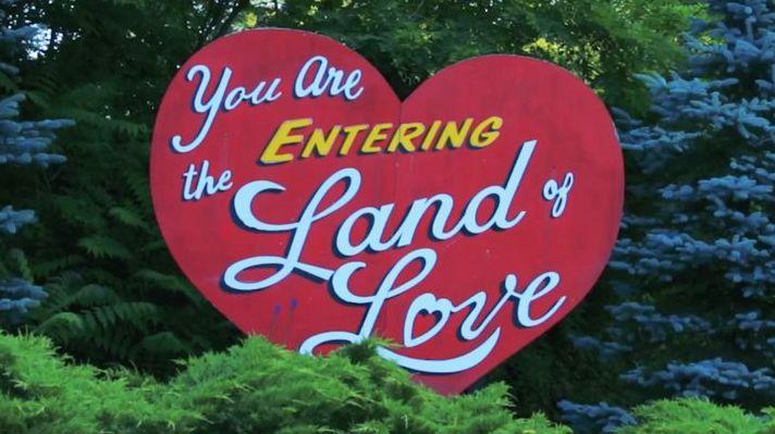 The Wedding Website of Lulu Prat and Ryan Naideau