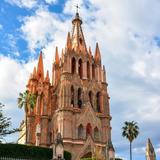 Explore the Historic Centro & Parroquia