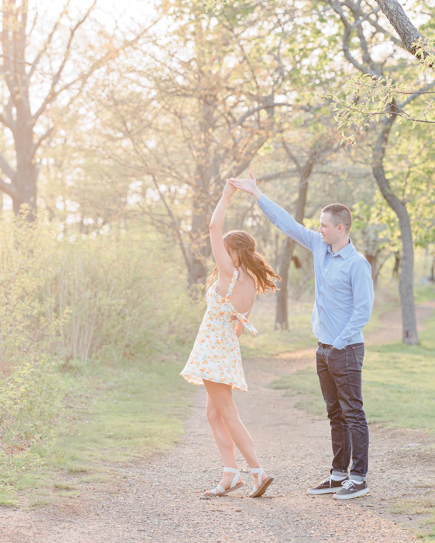 The Wedding Website of Alexis Ryzewic and Roman Ringutchi