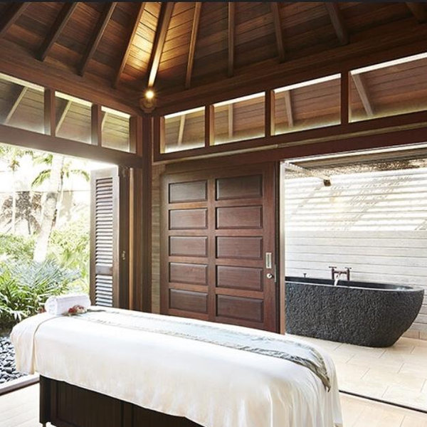 60-Minute Couples Massage
