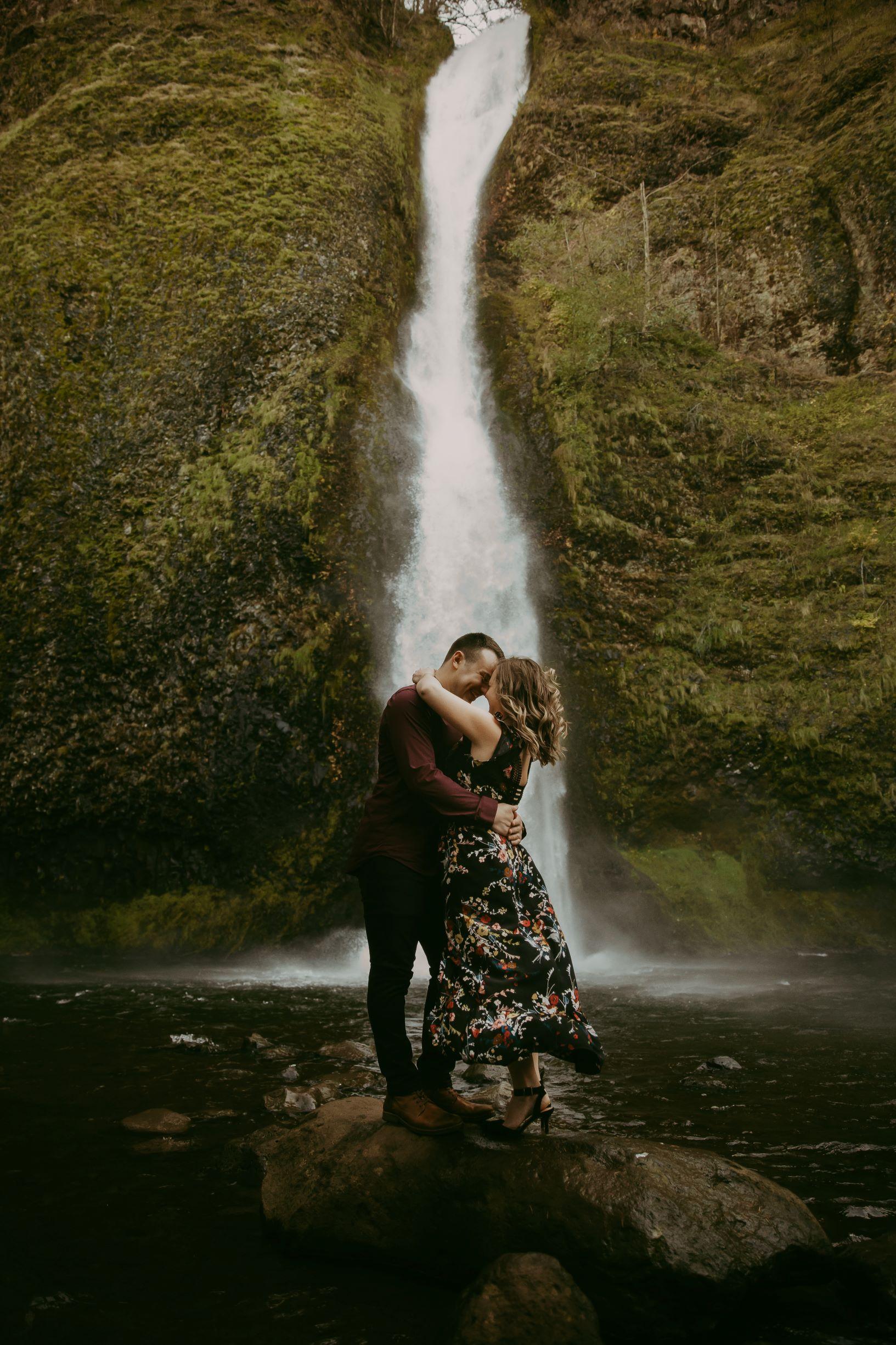 The Wedding Website of Brianna Hallett and Leif Krapas