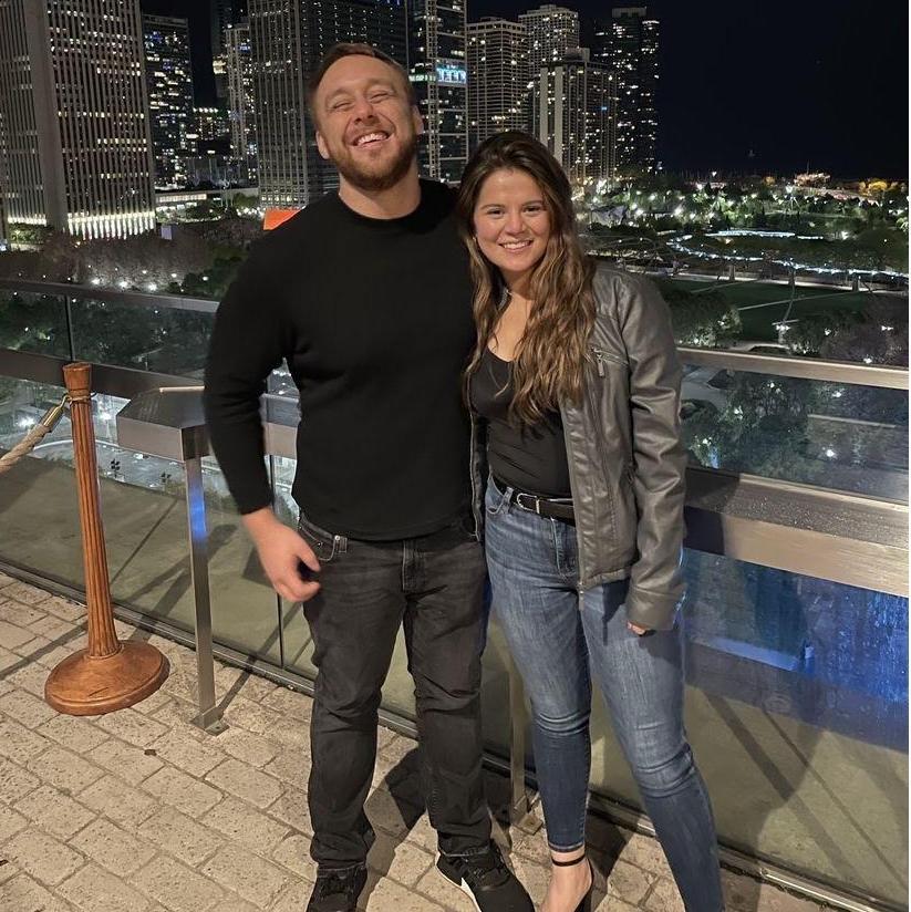 Joey planned a wonderful first date in Chicago.