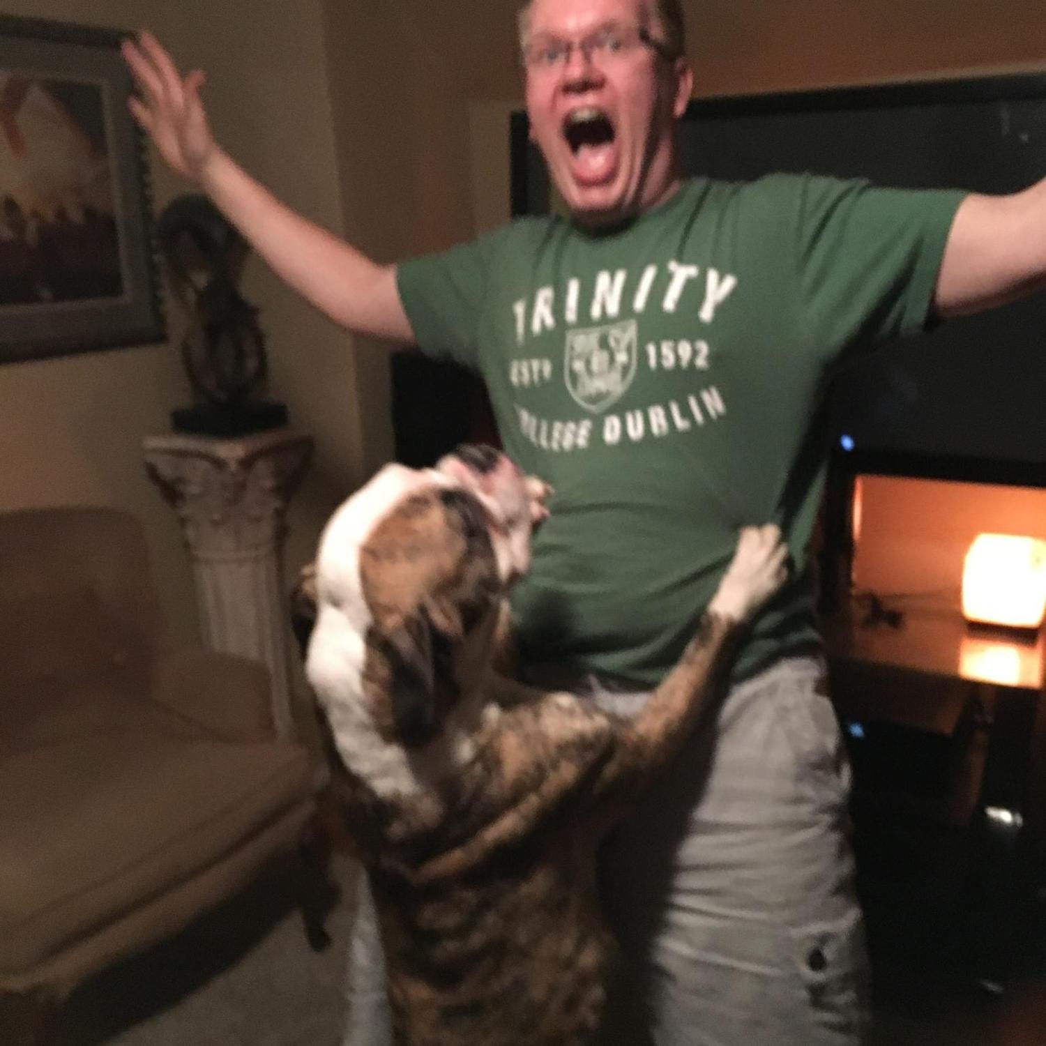 Tom’s Tinder profile photo (that tricked Jill into dating him)