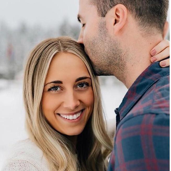 Engagements in the snow! ❤️