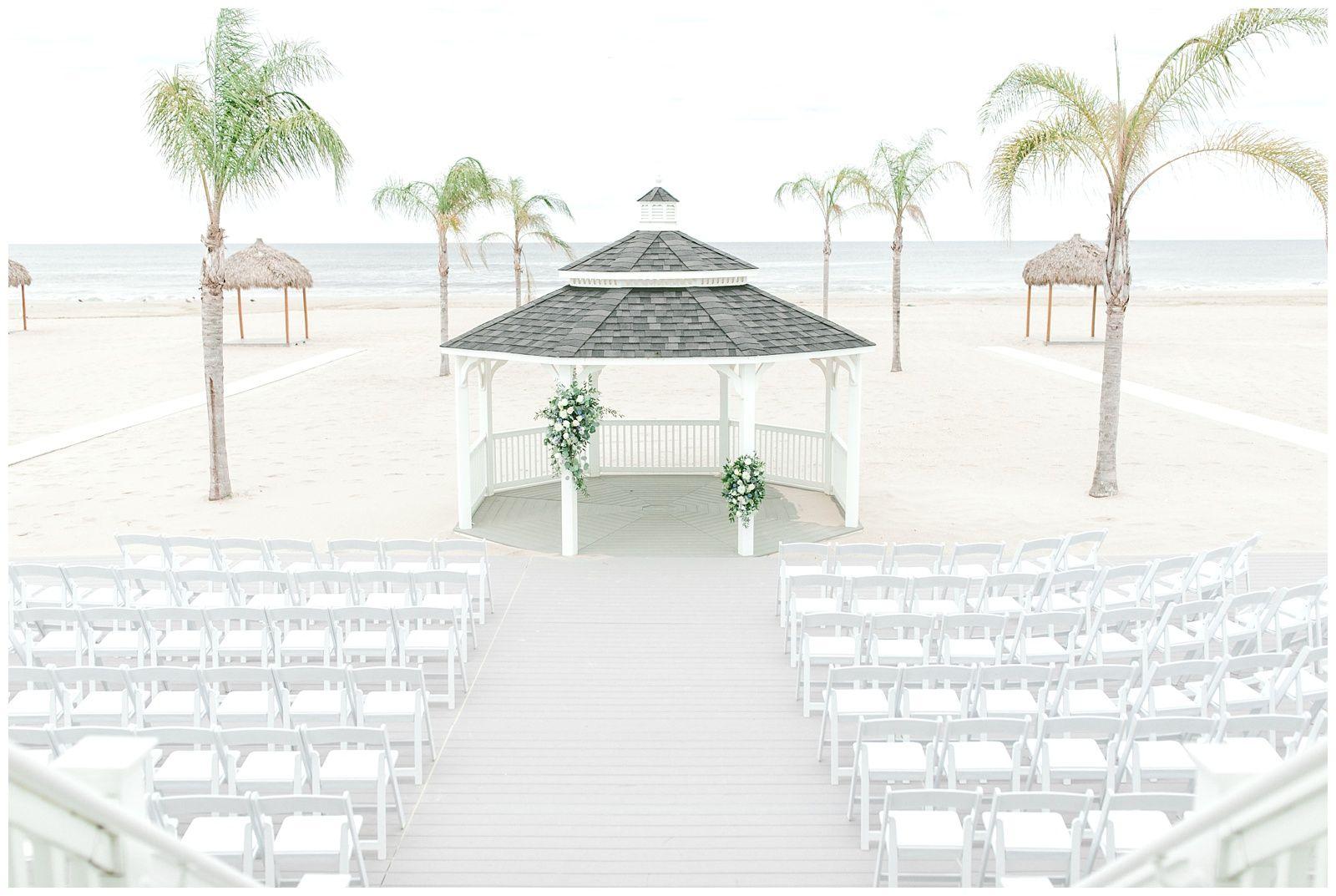 The Wedding Website of Deanna Velazquez and Christopher Bills