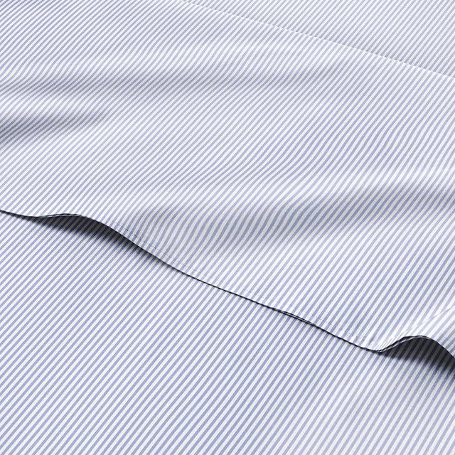 Light Blue and White Striped Sheets - 1 Flat & 1 Fitted Sheet & 2 Pillowcases w/ Deep Pockets - Wrinkle & Fade Resistant - Ultra-Soft, Breathable & Cooling - Luxury Pinstripe Bedding - Queen Size