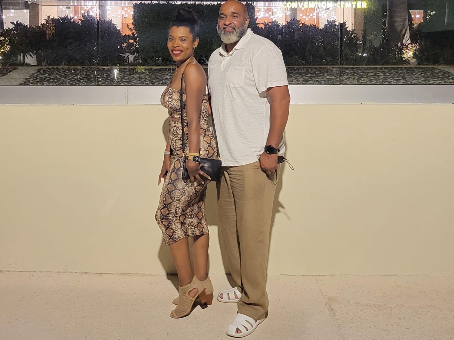 The Wedding Website of Diony Martinez and Raymond Smith