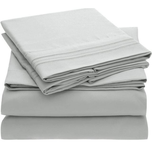 Mellanni Queen Sheet Set - Hotel Luxury 1800 Bedding Sheets Pillowcases - Extra Soft Cooling Bed Sheets - Deep Pocket up to 16 inch - Wrinkle, Fade, Stain Resistant - 4 Piece (Queen, Light Gray)