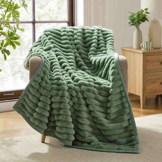 Nestl Ultra-Plush Faux Mink Blanket – Thick, Warm & Cozy - Twin/Full - 55" x 82" Sage Green