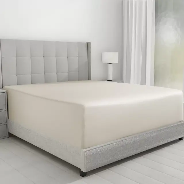 Luxury Fitted Sheet Only, 600 Thread Count - 100% Cotton Sateen, Deep Pocket, Soft, Cool & Durable by California Design Den - Ivory, Queen
