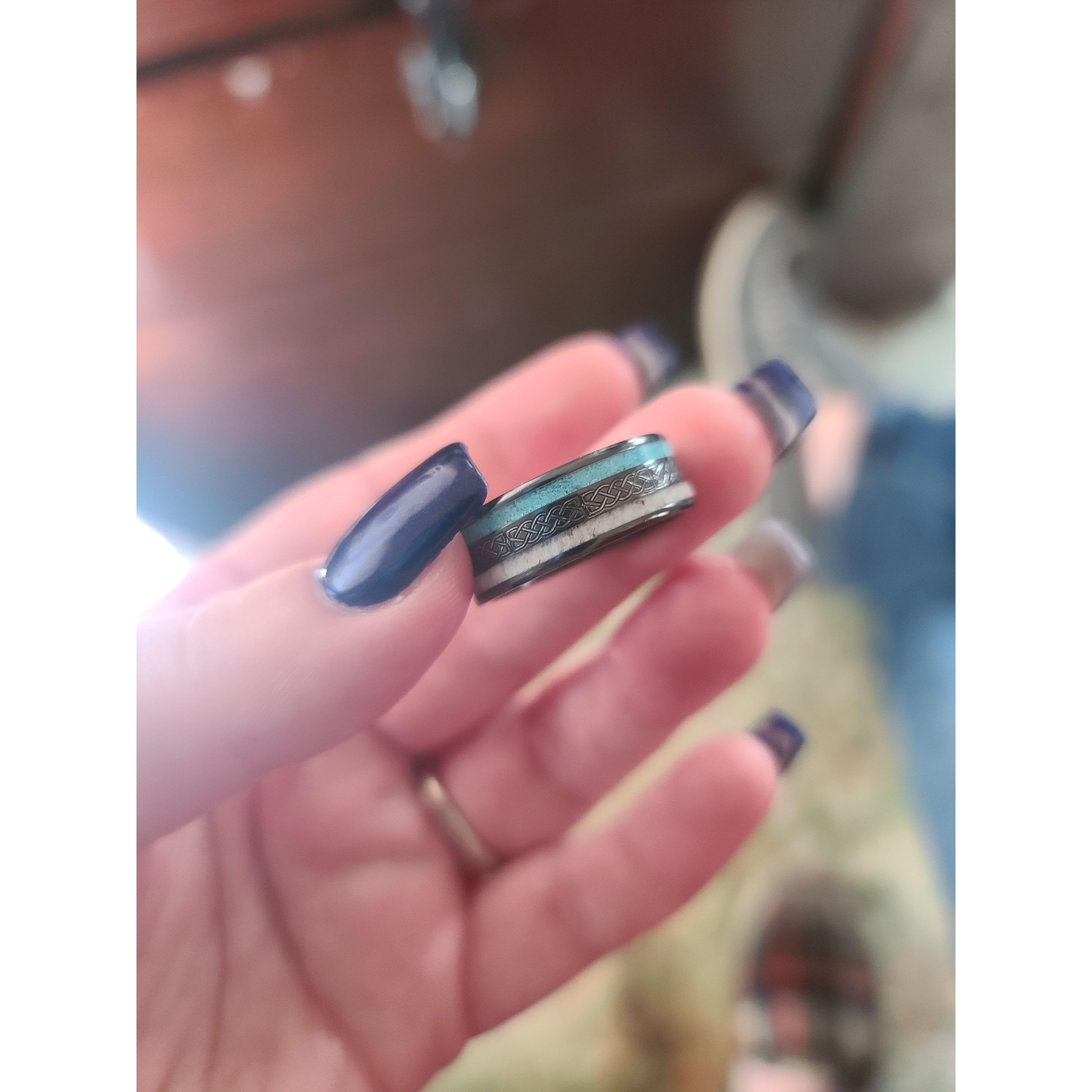 Xan's ring came in for the wedding! We were super excited! It turned out AMAZING!!!