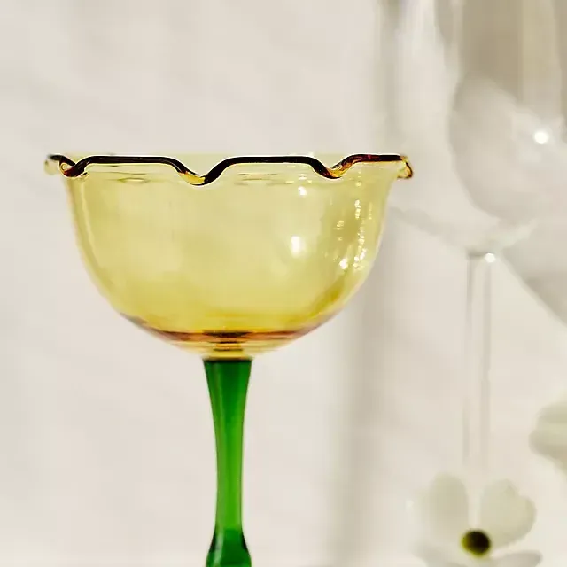 Lilypad Coupe Glasses, Set of 4