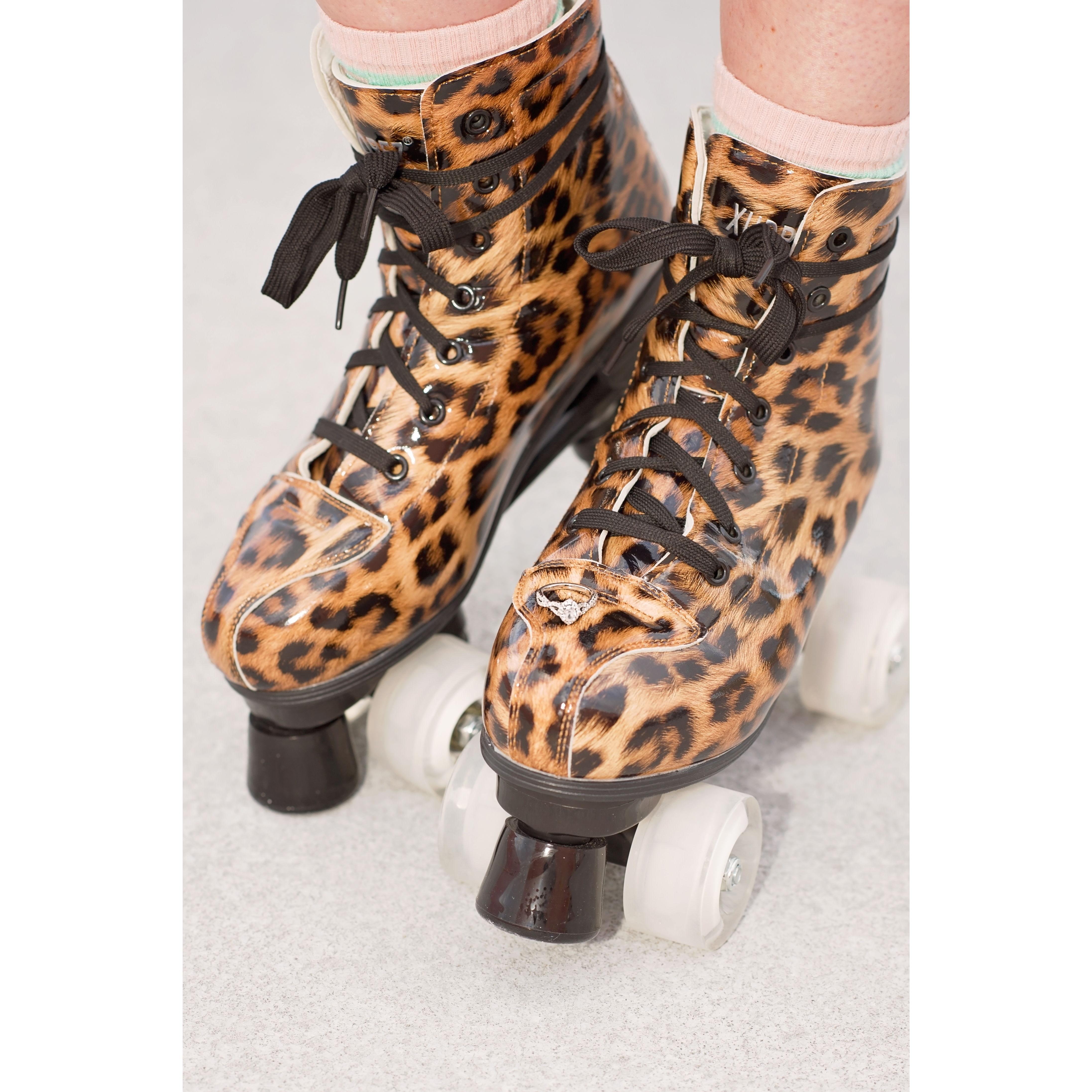 Peep the ring on the sweet leopard wheels!