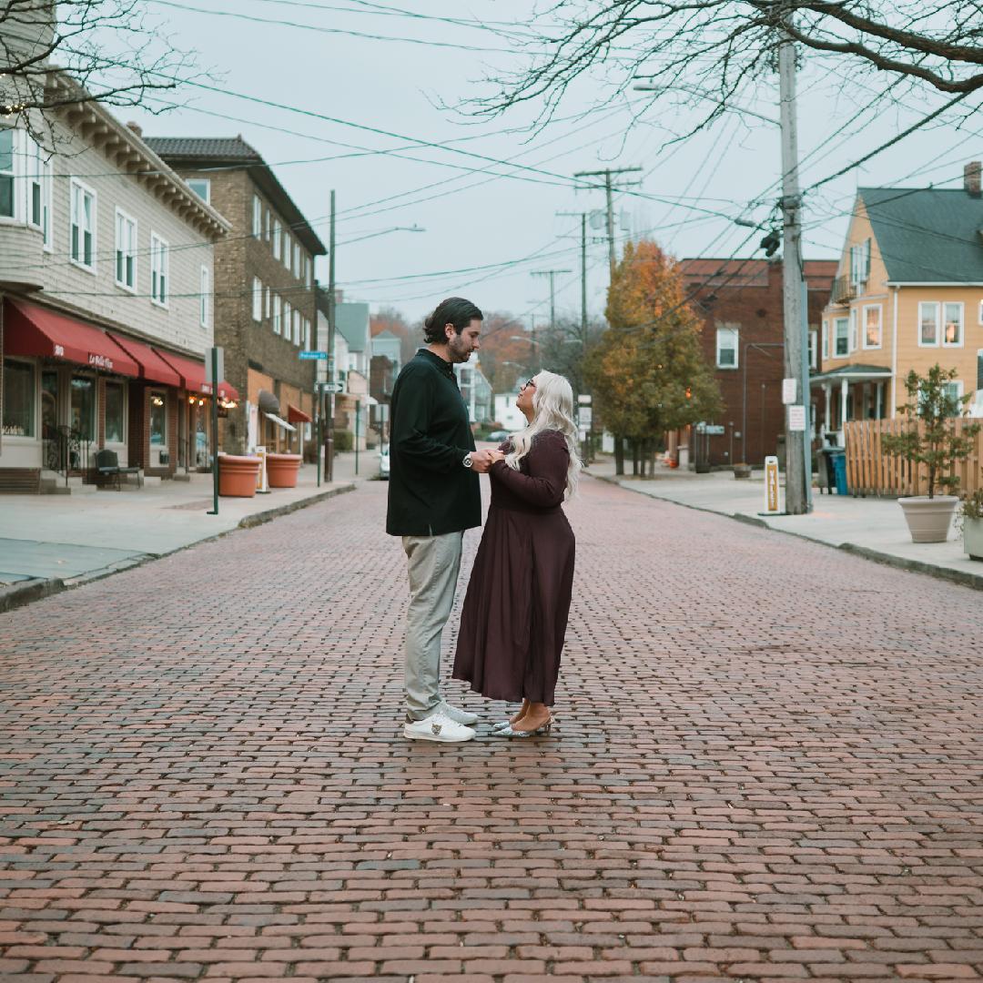 Engagement shoot in Little Italy๐๐๐ฆ๐ฎ๐น๐