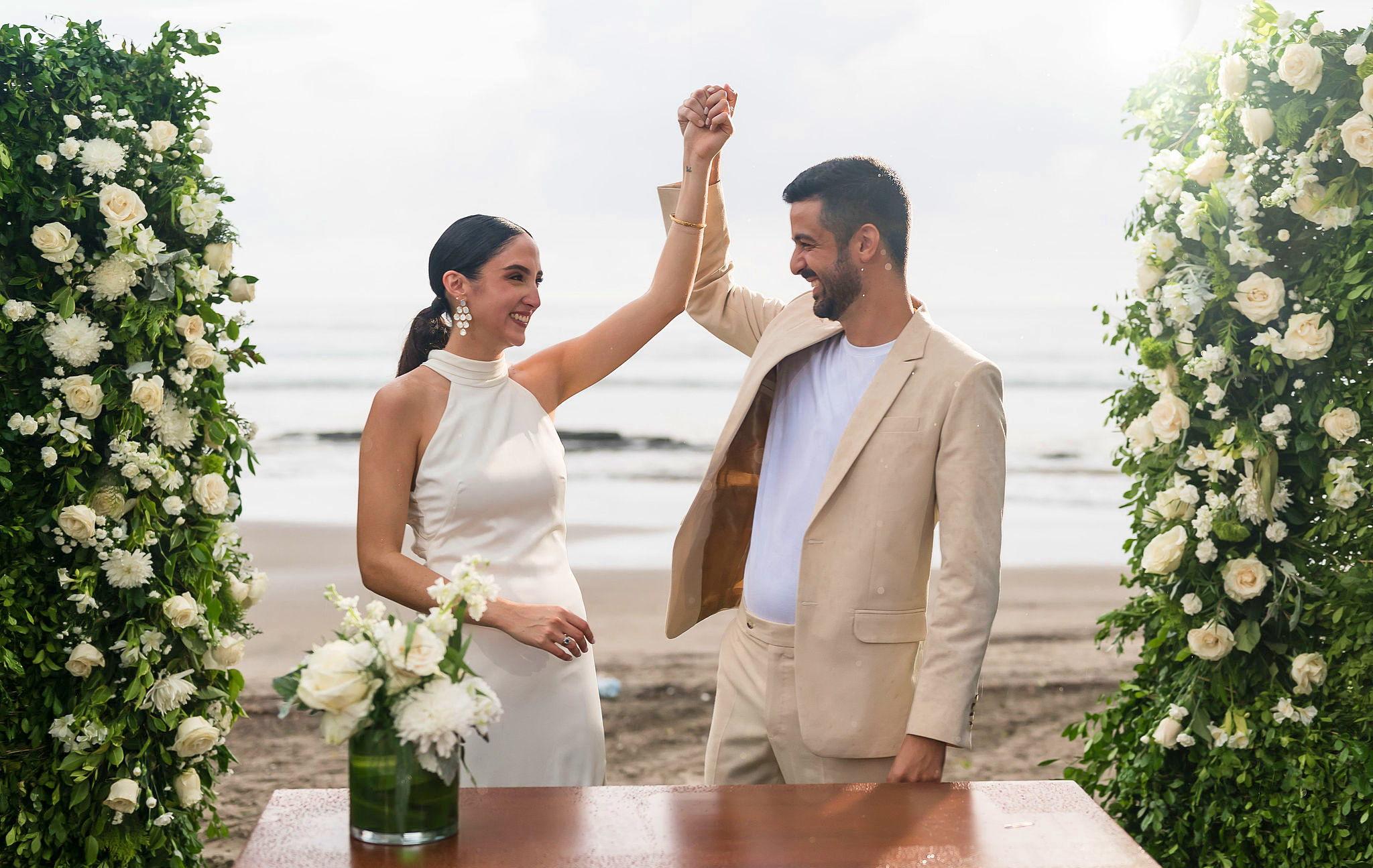 The Wedding Website of Roxana Chamorro and Mauricio Guerrero