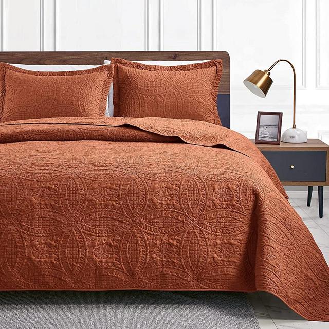 Love's cabin King Size Quilt Set Umber Bedspreads - Soft Bed Summer Quilt Lightweight Microfiber Bedspread- Modern Style Coin Pattern Coverlet for All Season - 3 Piece (1 Quilt, 2 Pillow Shams)