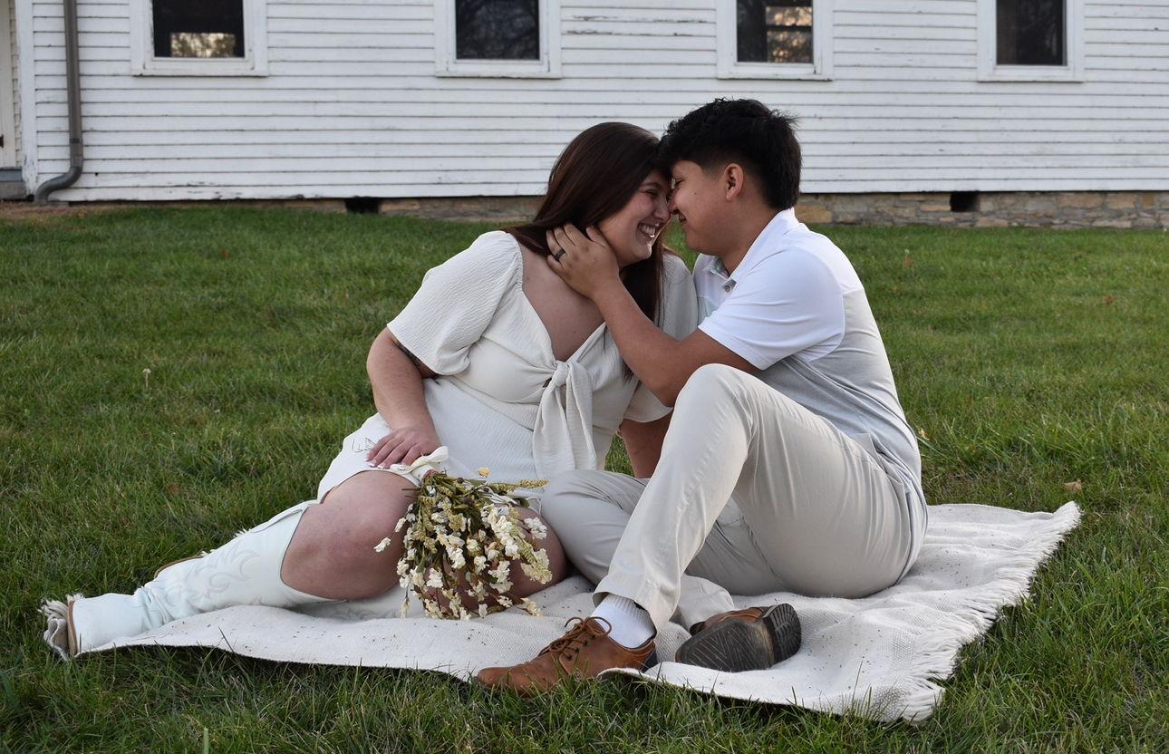 The Wedding Website of Mya Tompkins and Moises Gutierrez-Flores