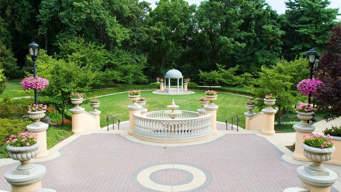 The Wedding Website of Savannah Block and Jordan Bonfitto