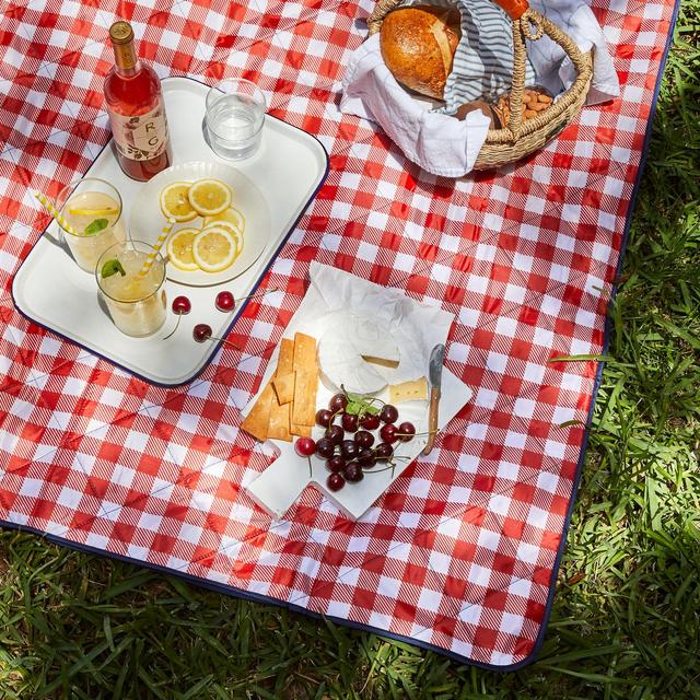 Outdoor Zip-Up Picnic Blanket Tote