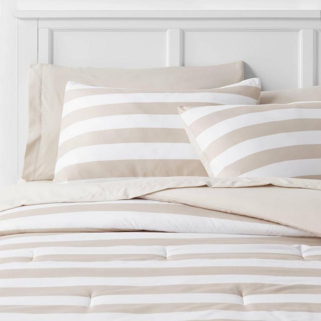 7pc Queen Comforter & Sheets Set Light Gray Stripe - Room Essentials™