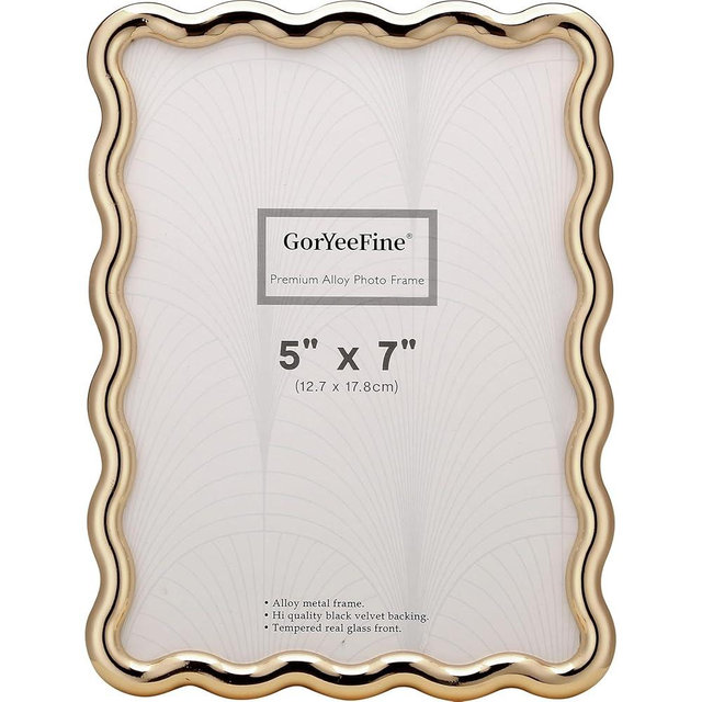 GorYeeFine 5 x 7'' Heavy Duty Alloy Gold Photo Frame with Wave Design - Modern Glamour 6x4'' Gold Picture Frames for Desktop and Wall Hanging.