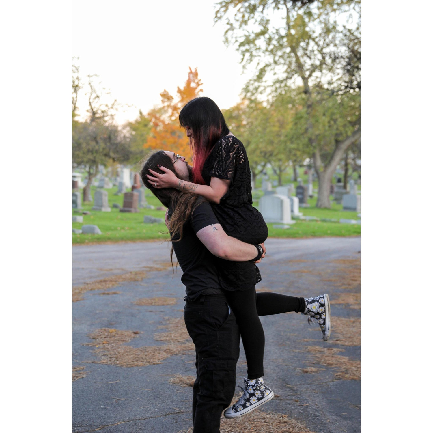Engagement Photos 🖤
♡Location: Elmlawn Memorial Park
♡Photographer: Alyssa Knowlton, Lyssa Lee Photography