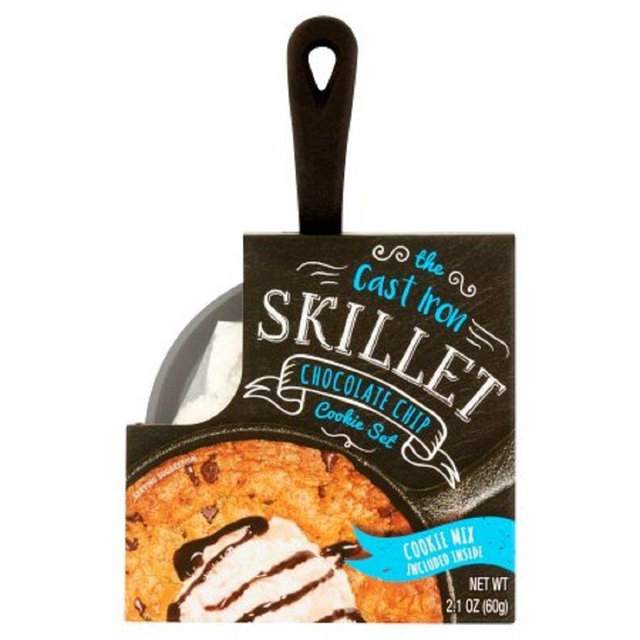 Cast Iron Skillet Chocolate Chip Cookie Set