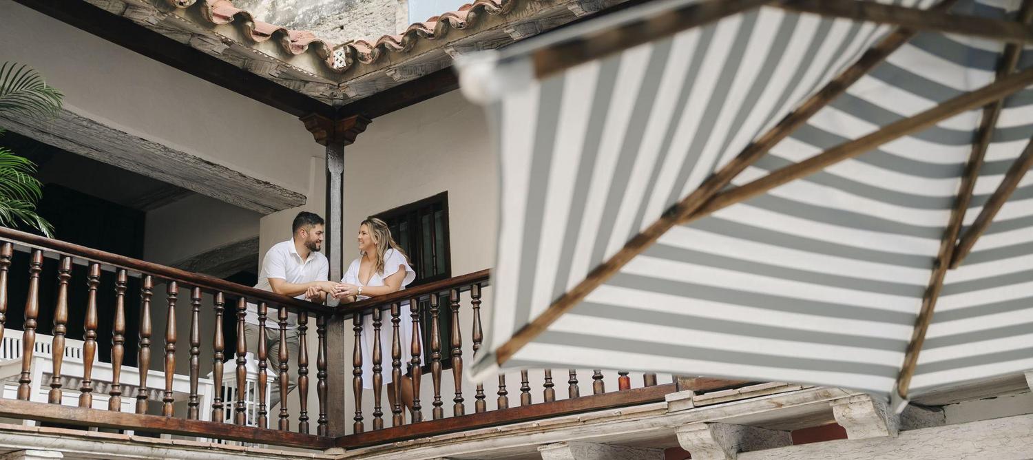 The Wedding Website of Carlos Henao and Lizzy Puldon