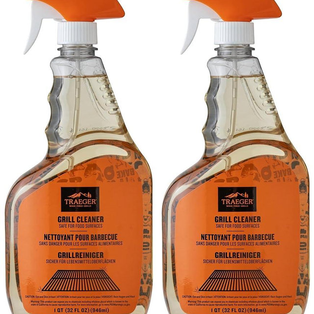 Traeger Grills BAC679 Grill Cleaner Spray Bottle,Grease Cutter,Keep Grill Shiny,No Harmful Chemicals,Citrus Scent,946ml,(Pack of 2)