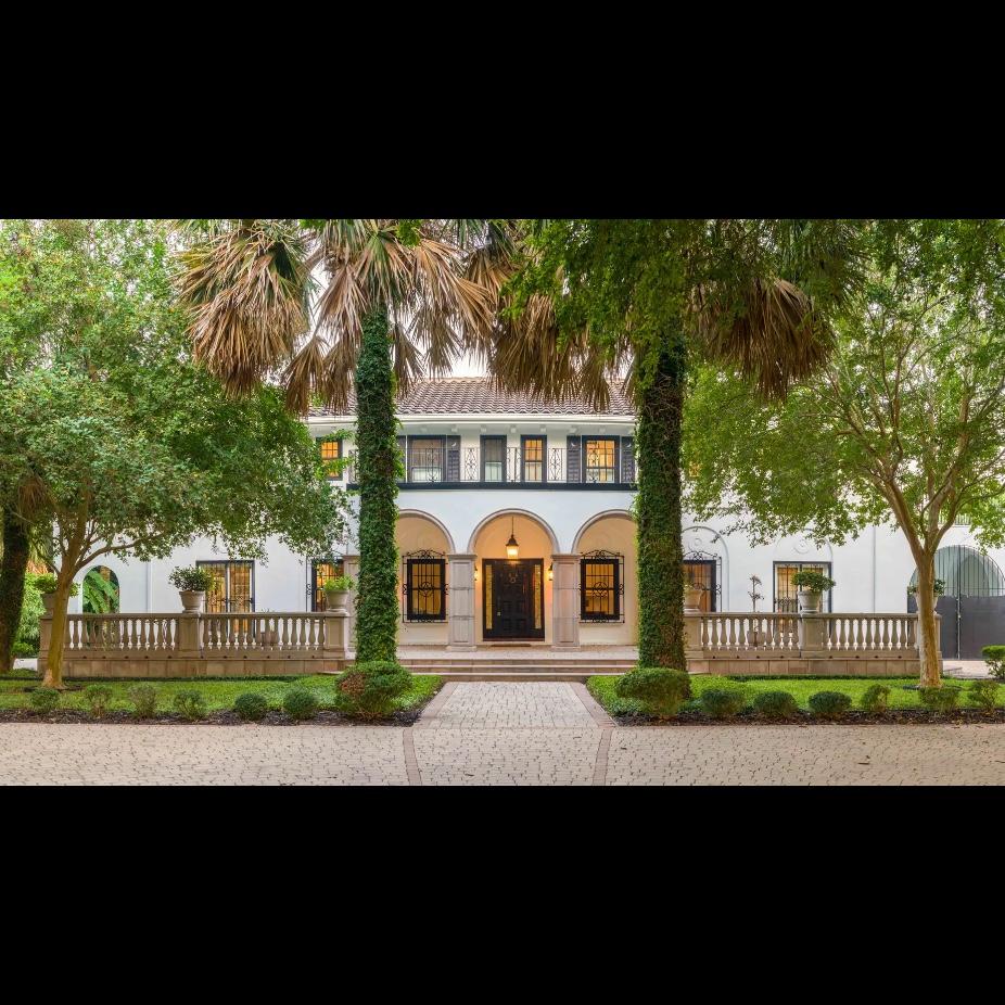 This absolutely stunning and attractive home is a glimpse in the past. Erect for over 100 years this established home and neighborhood was intended to reflect the roaring 20's thriving economy.