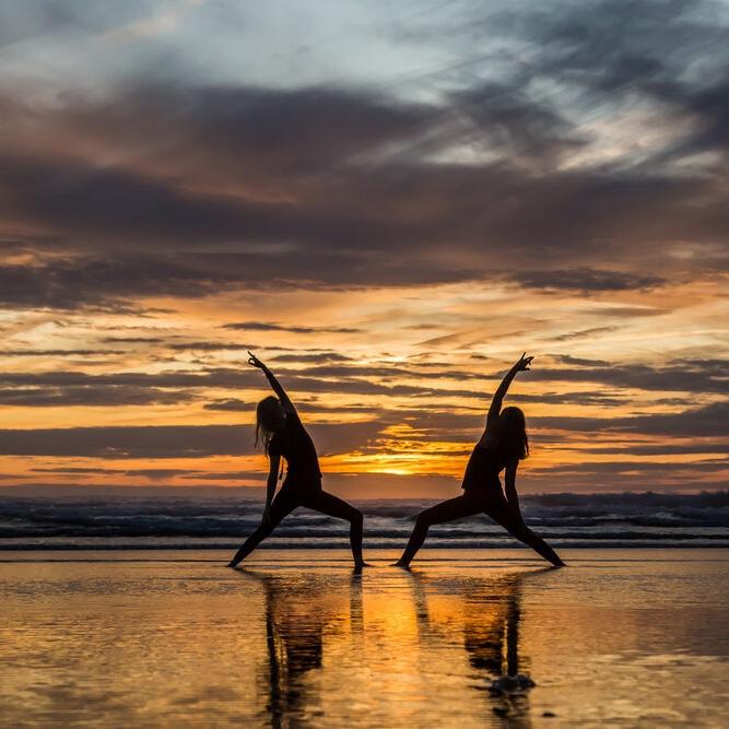 Floating yoga class on honeymoon