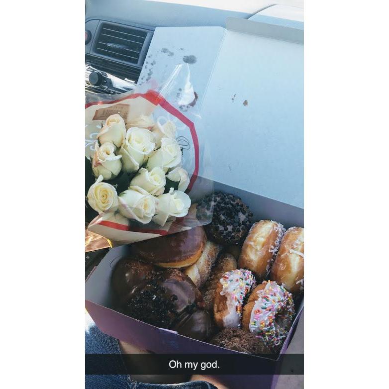 This is a picture of how Paul spoils me with one of the many surpises he gives me everytime I land in LA.
Foto di come sono viziata ogni volta che atterro a Los Angeles!!