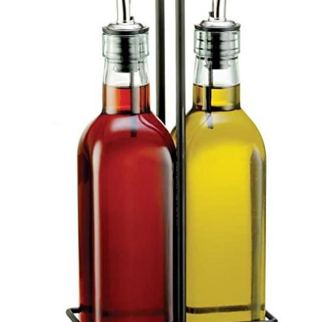 Tablecraft Oil Vinegar Set and Stainless Steel Pourers with Black Chrome Plated Rack, 16 oz, Clear