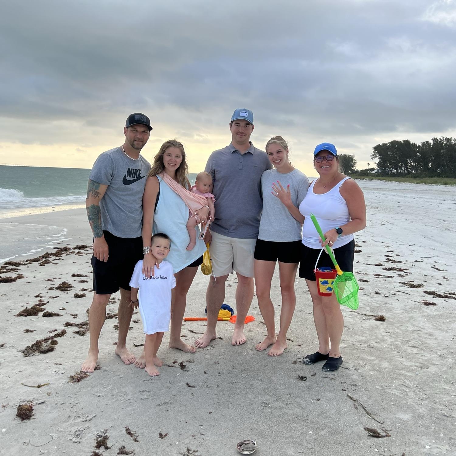 Sharing the moment with family 🫶🏼