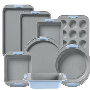 Pyrex 8-Piece Metal Bakeware Set, Lightweight Stainless Steel Baking Trays with Heatsafe Silicone Handles, Cookie & Muffin Sheets, Round/Square Baking Pans, Cerulean