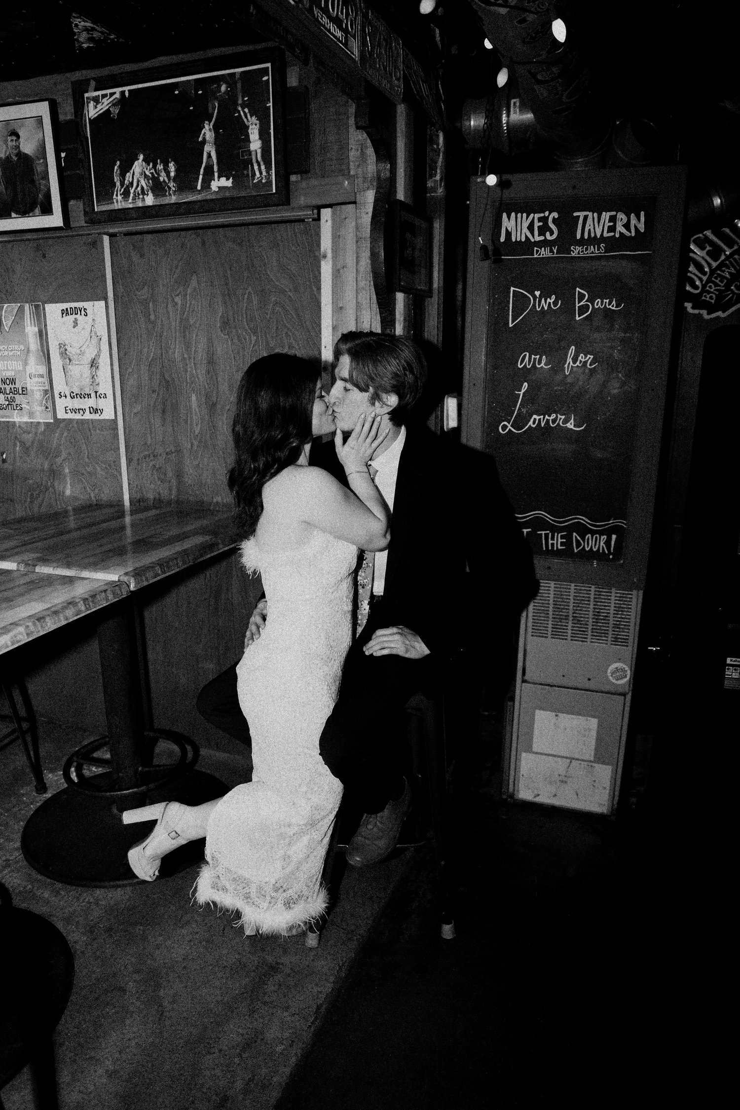 The Wedding Website of Amanda Dahlquist and Connor Peacock