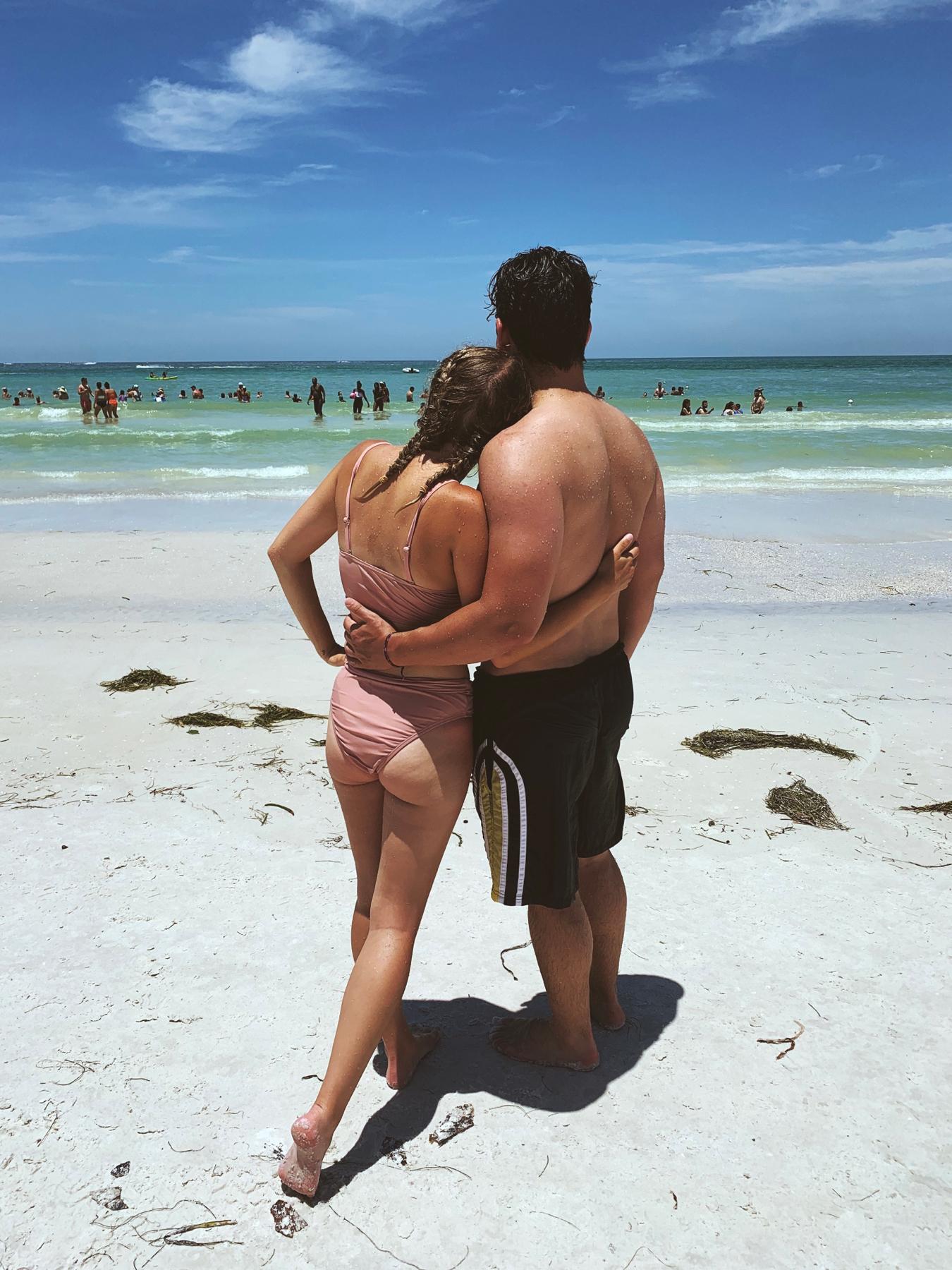 Vacationing in Florida (2021)