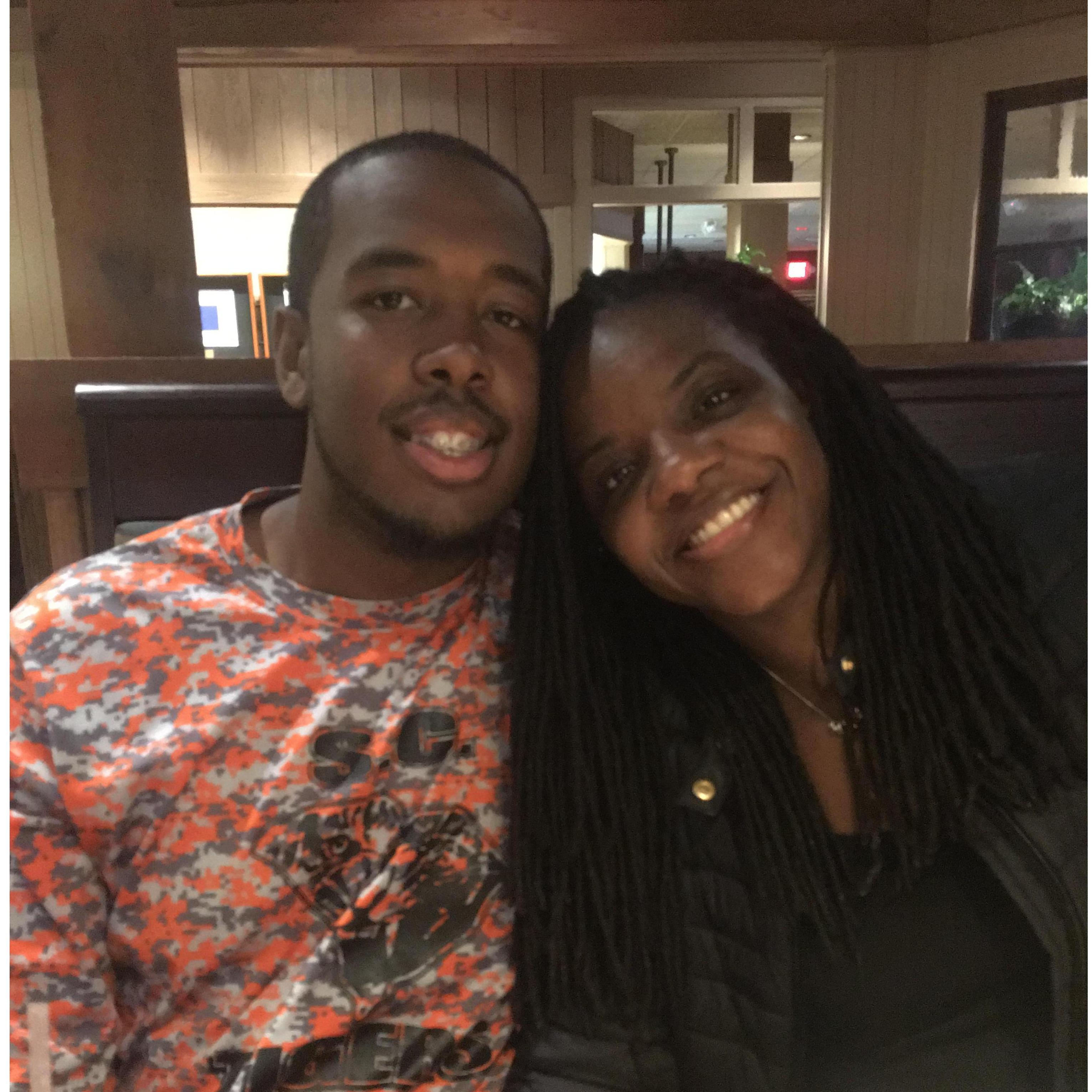 Dinner Date in VA getting introduced to the her mom for the first time!