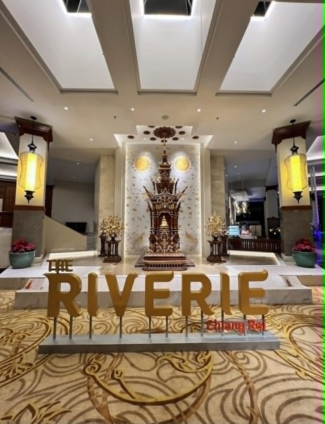 The Wedding Website of Waris Kongthaisong and Josh Ault