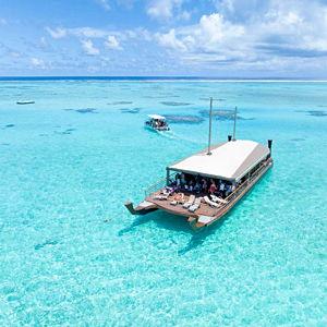Cruise to Honeymoon Island in Aitutaki