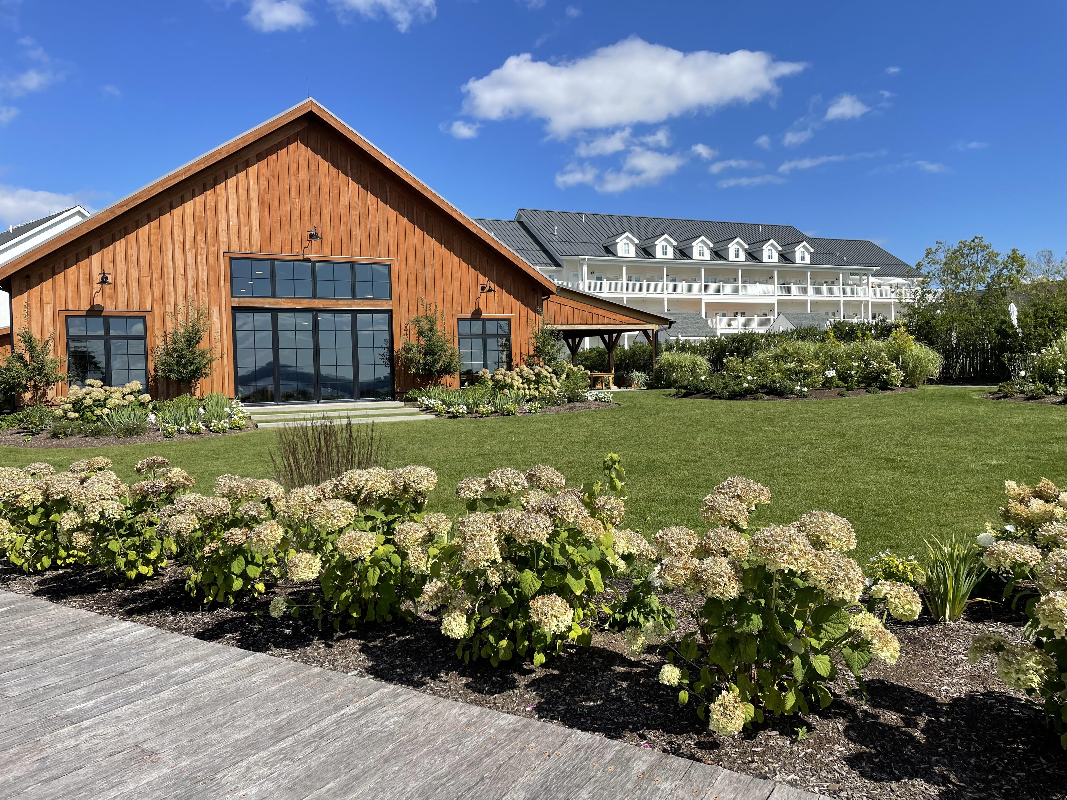 The Wedding Website of Jon Emasie and Meghan Bouren